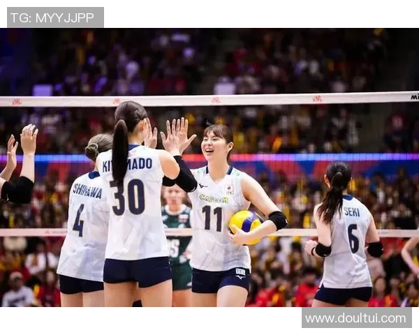 泰国女子排球队与日本女子排球队激烈对决展现排球魅力与竞技精神