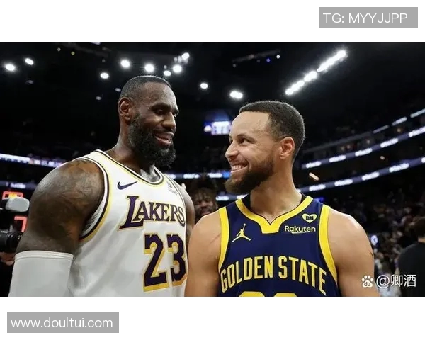 湖人对决快船圣诞大战直播全程回顾与精彩瞬间分析