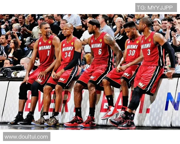 马刺与热火激战12月7日NBA赛场精彩对决引发球迷热议